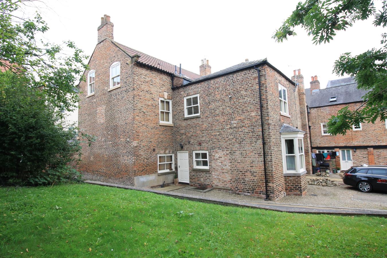 Castlegate, Thirsk Thirsk and Northallerton Estate Agents, house and